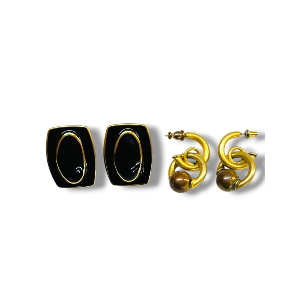 2 Pair Vintage Post Pierced Earrings Goldtone Enameled Black 1.2" Entwined 1"